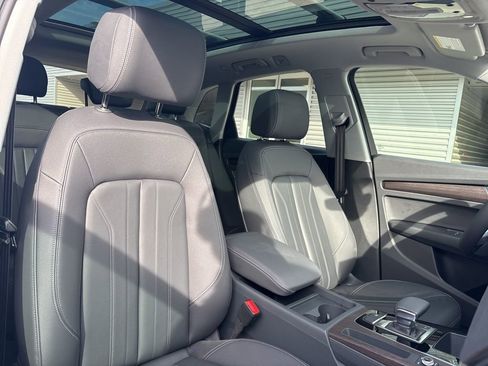 Used 2024 Audi Q5 2.0T Premium image 16