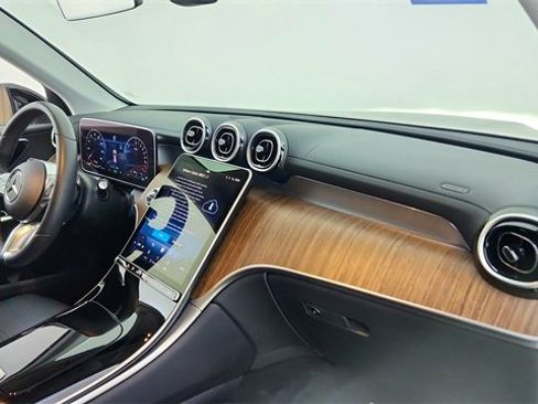Used 2025 Mercedes-Benz GLC 350e GLC 350e image 21
