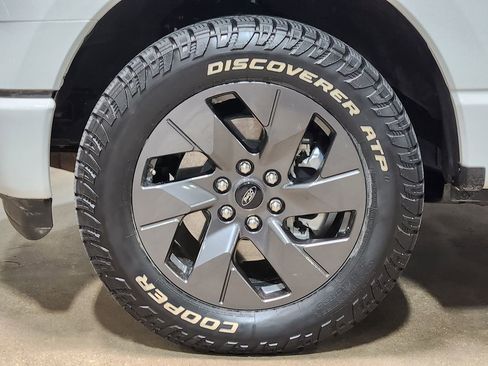 Used 2024 Ford F150 Lightning Flash AWD/4WD image 28
