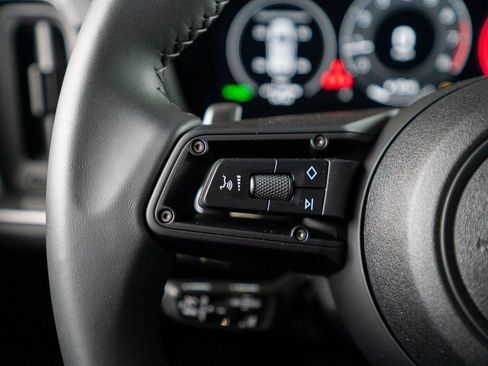 New 2025 Porsche Cayenne AWD/4WD image 40