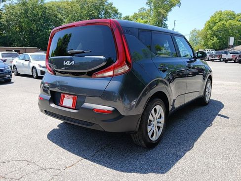Used 2022 Kia Soul LX FWD image 6