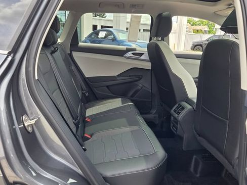 New 2026 Volkswagen Taos SE AWD/4WD image 15