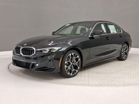 New 2026 BMW 330i Sedan w/ Convenience Package RWD image 33