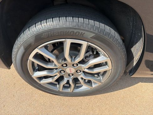 Used 2022 GMC Terrain Denali w/ LPO, Floor Liner Package AWD/4WD image 9