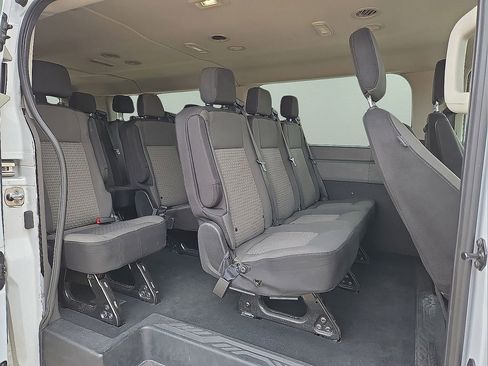 Used 2023 Ford Transit 350 XLT image 17