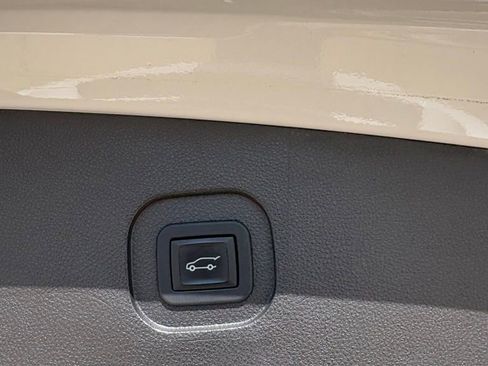 Used 2013 Chevrolet Equinox LT w/ Safety Package FWD image 12