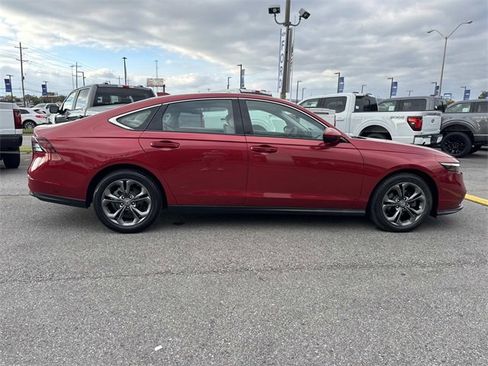 Used 2023 Honda Accord EX image 4