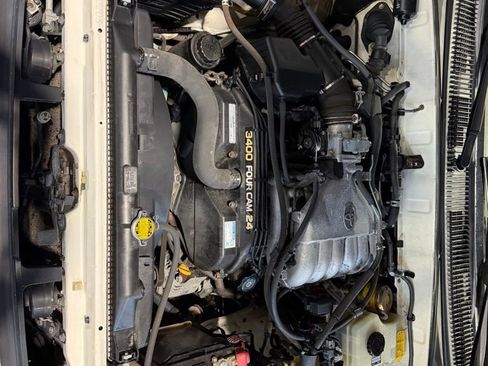 Used 2002 Toyota 4Runner SR5 AWD/4WD image 9