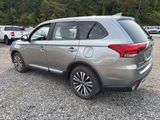 Used 2020 Mitsubishi Outlander ES image 3