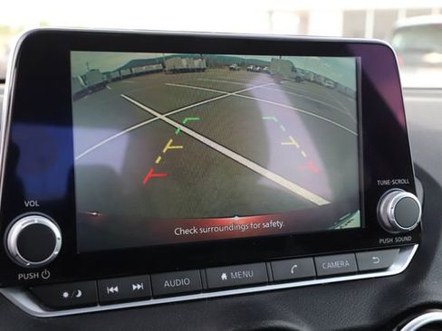 Used 2024 Nissan Sentra SV FWD image 30