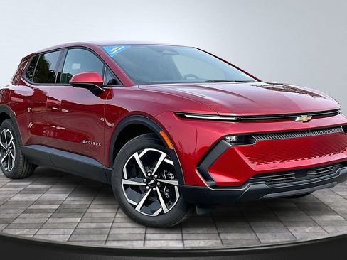 New 2026 Chevrolet Equinox EV LT w/ Comfort Package image 2