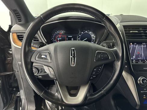 Used 2019 Lincoln MKC Reserve FWD image 14