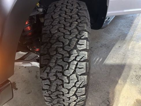 Used 2025 Ford F150 Raptor AWD/4WD image 17