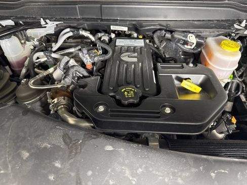 Used 2025 RAM 3500 Longhorn AWD/4WD image 9