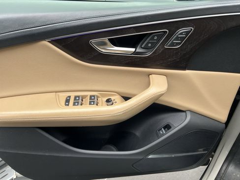 Used 2022 Audi Q8 Prestige image 14