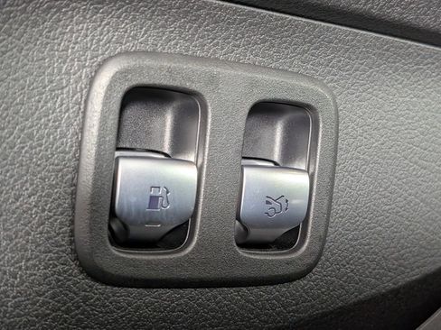 Used 2024 Mercedes-Benz C 63 AMG S image 30