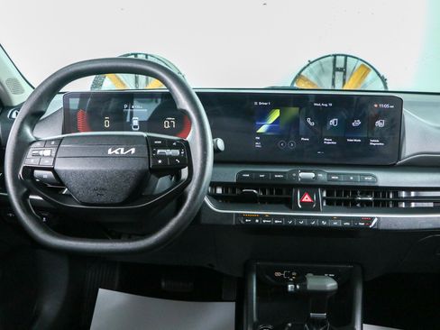 Used 2025 Kia K4 FWD image 17