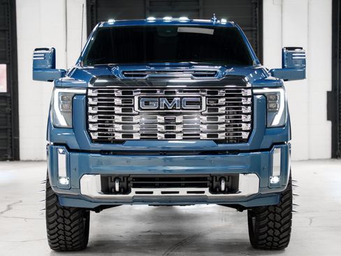 Used 2026 GMC Sierra 3500 Denali w/ Denali Reserve Package AWD/4WD image 10