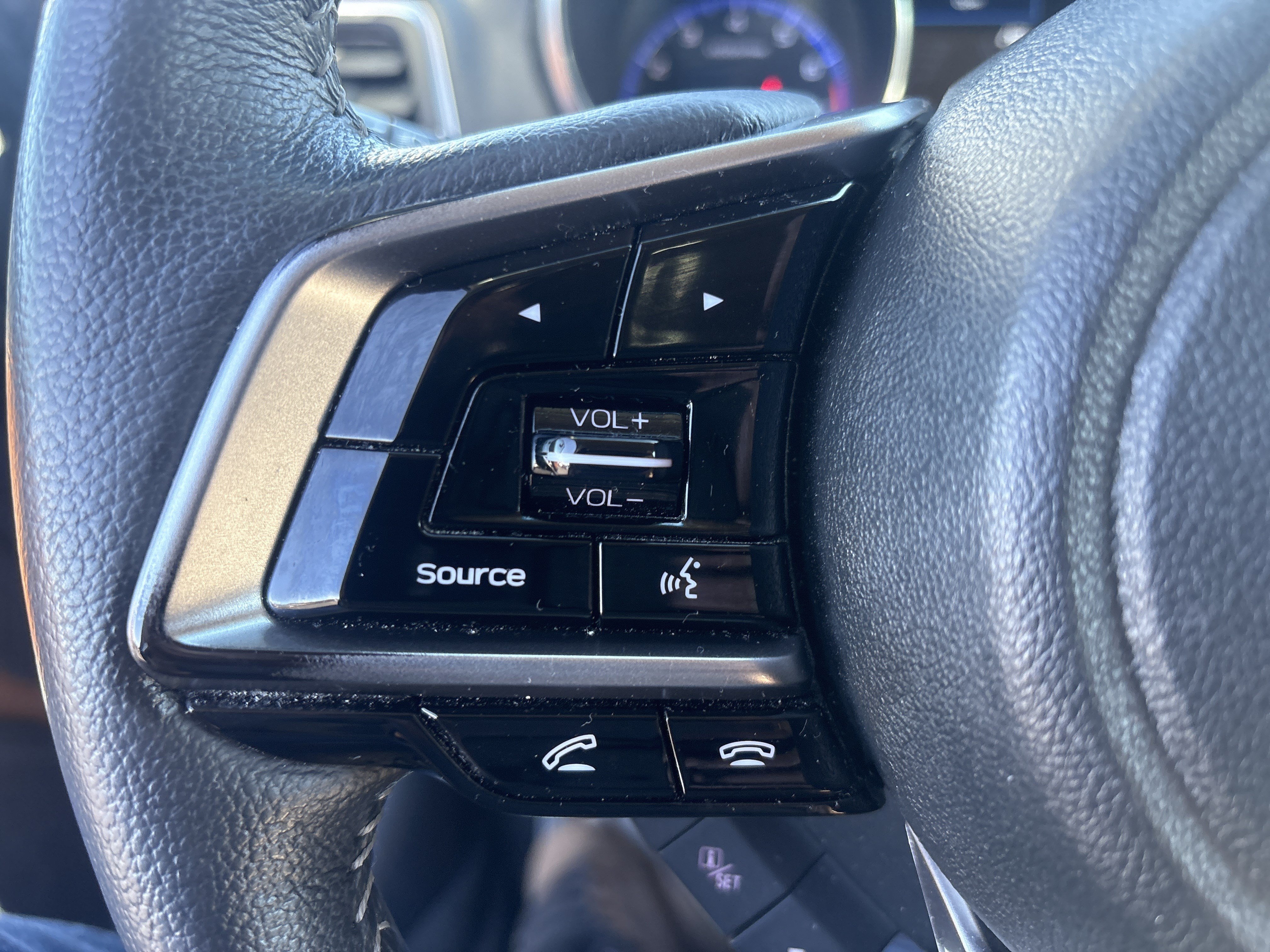 Used 2019 Subaru Outback 3.6R Touring AWD/4WD image 18