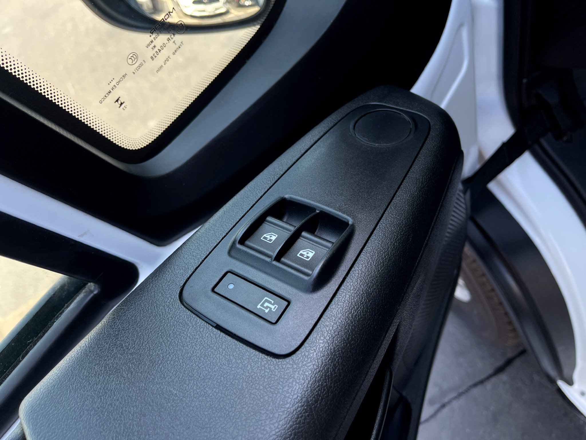 Used 2023 RAM ProMaster 2500 FWD image 13