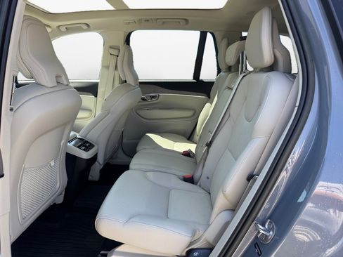 Used 2023 Volvo XC90 B6 Core w/ Protection Package Premier AWD/4WD image 13