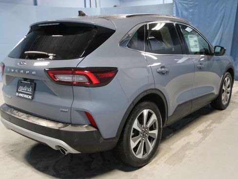 Used 2025 Ford Escape Platinum w/ Premium Technology Package image 35