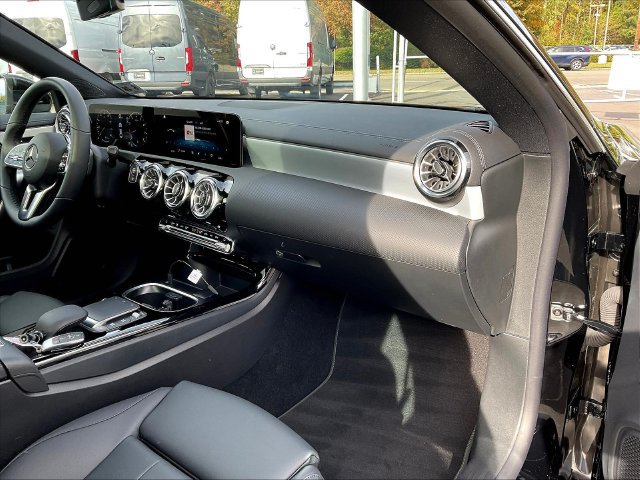 Certified 2023 Mercedes-Benz CLA 250 4MATIC image 28