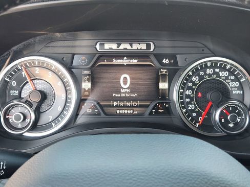 Used 2024 RAM 1500 Laramie AWD/4WD image 17