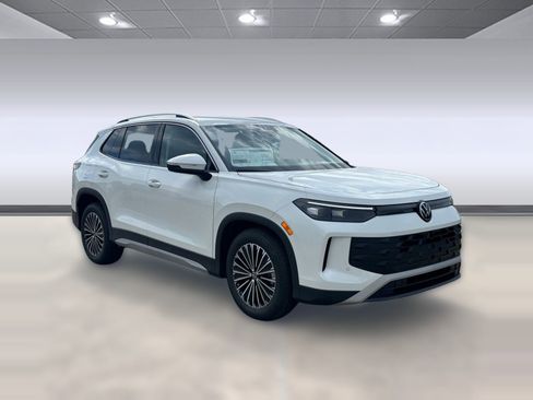 New 2026 Volkswagen Tiguan S image 7