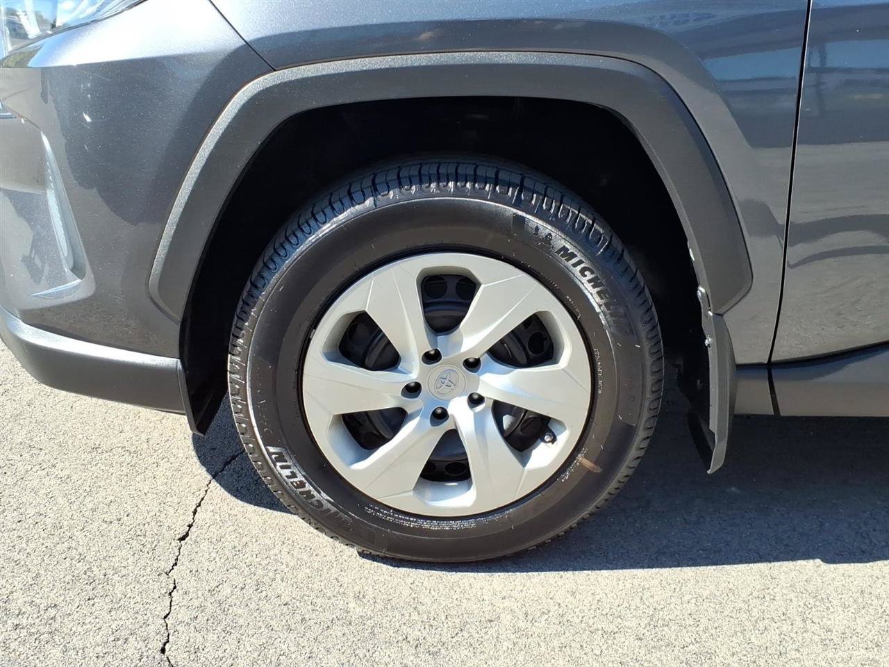 Used 2019 Toyota RAV4 LE w/ All Weather Liner Package AWD/4WD image 5