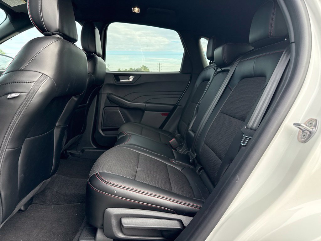 Used 2024 Ford Escape ST-Line w/ Equipment Group 301A FWD image 9