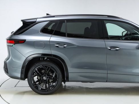 New 2026 Volkswagen Tiguan SE R-Line image 50