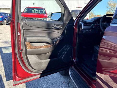 Used 2018 Chevrolet Tahoe LT image 10