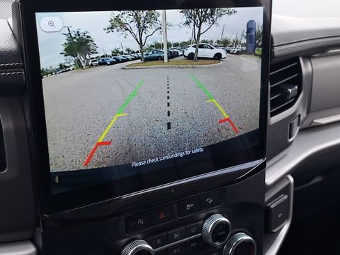 Used 2024 Ford Expedition Max XLT image 27