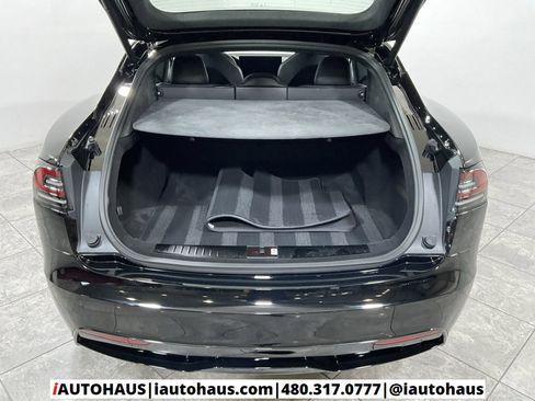 Used 2025 Tesla Model S Plaid image 11