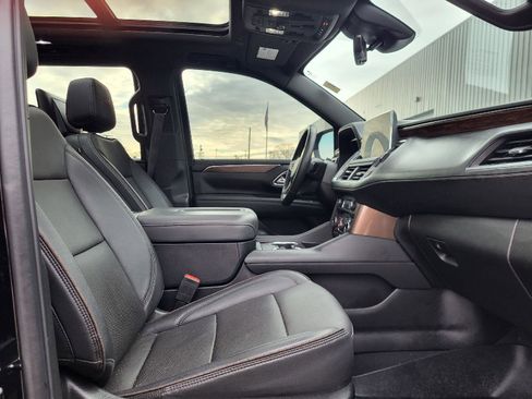 Used 2023 Chevrolet Tahoe High Country w/ Advanced Technology Package image 12