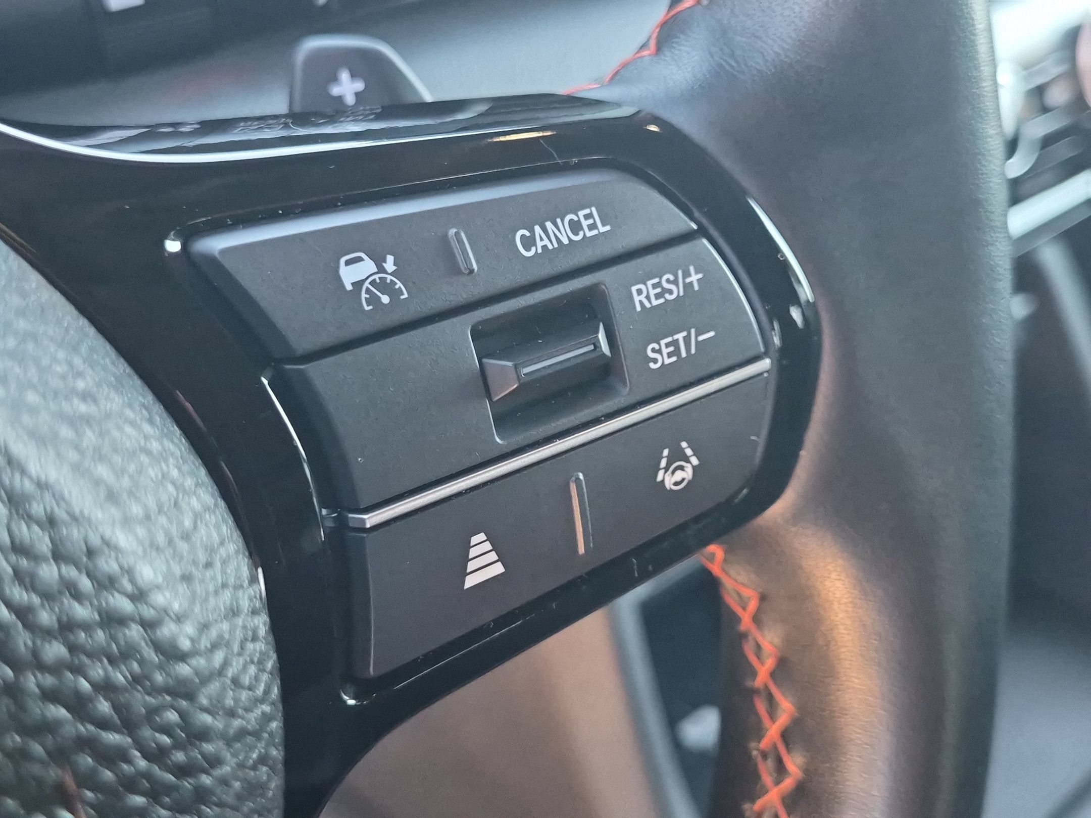 Used 2025 Honda Pilot TrailSport image 15