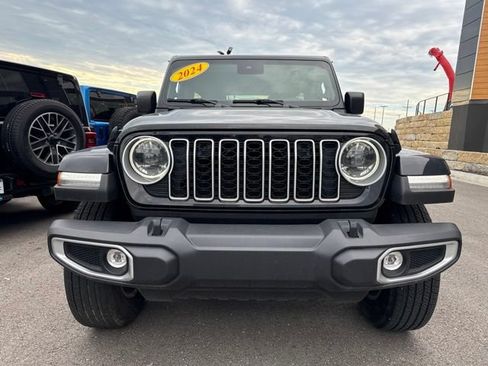 Used 2024 Jeep Wrangler Unlimited Sahara AWD/4WD image 9