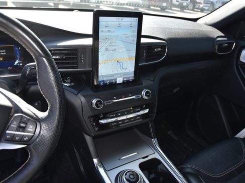 Used 2020 Ford Explorer ST w/ ST Street Pack image 9