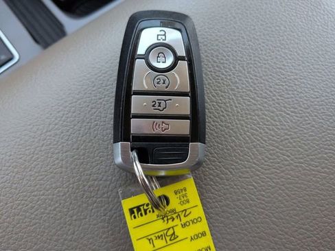 Certified 2021 Ford Expedition XLT image 29