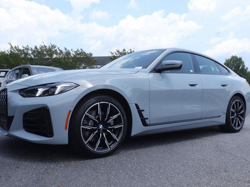 New 2026 BMW 430i w/ M Sport Package RWD image 1