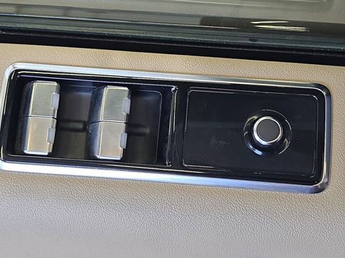 Used 2018 Land Rover Range Rover Sport HSE AWD/4WD image 30