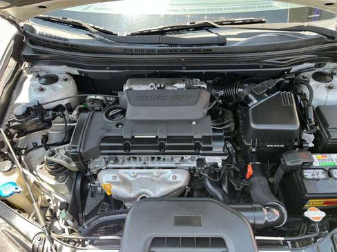 Used 2010 Hyundai Elantra GLS FWD image 20