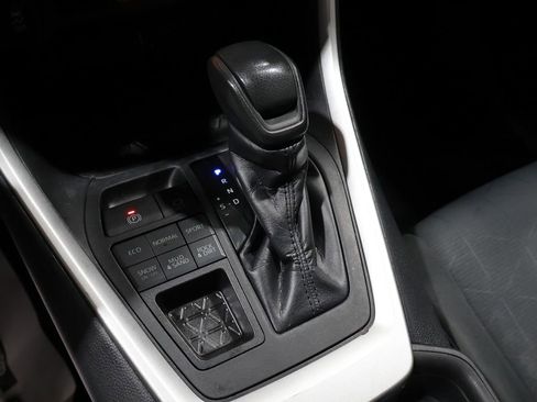 Used 2019 Toyota RAV4 XLE w/ All Weather Liner Package image 31