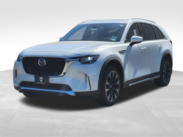 Certified 2025 MAZDA CX-90 Plug-In Hybrid w/ Premium Plus AWD/4WD image 4