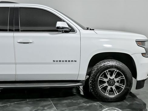 Used 2018 Chevrolet Suburban LT AWD/4WD image 11