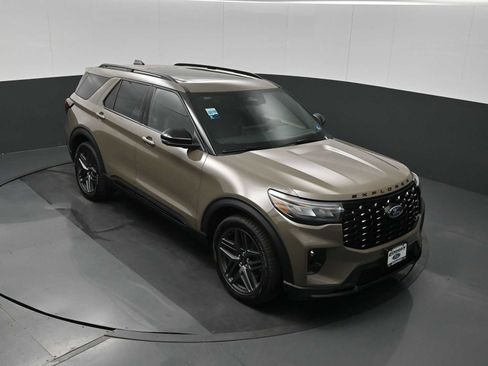New 2026 Ford Explorer ST image 19