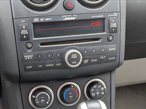 Used 2009 Nissan Rogue SL w/ Premium Pkg image 17