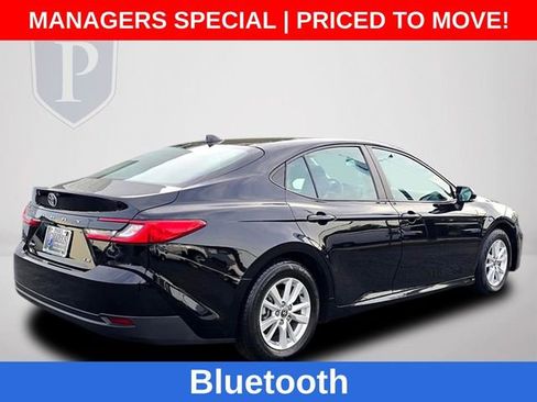 Used 2025 Toyota Camry LE FWD image 6
