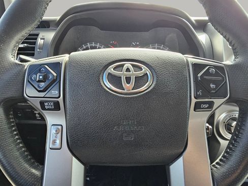Used 2016 Toyota 4Runner SR5 AWD/4WD image 3